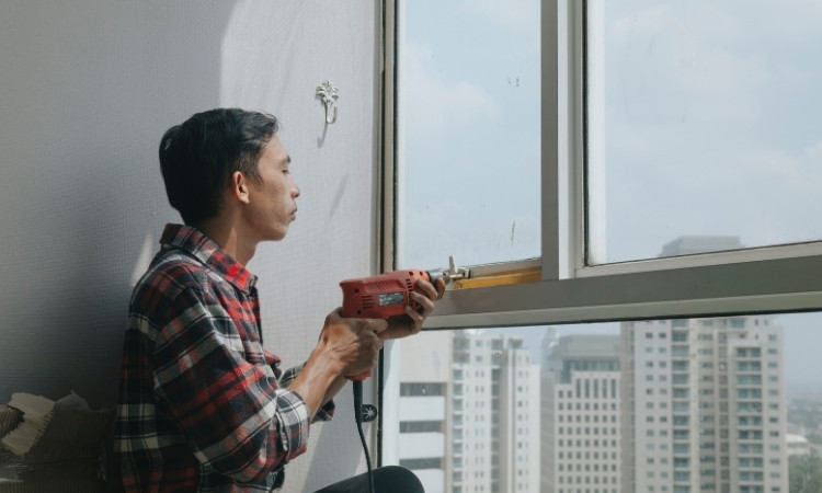 fix broken window