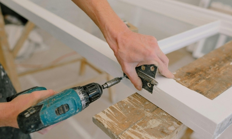 repair a cracked wooden door