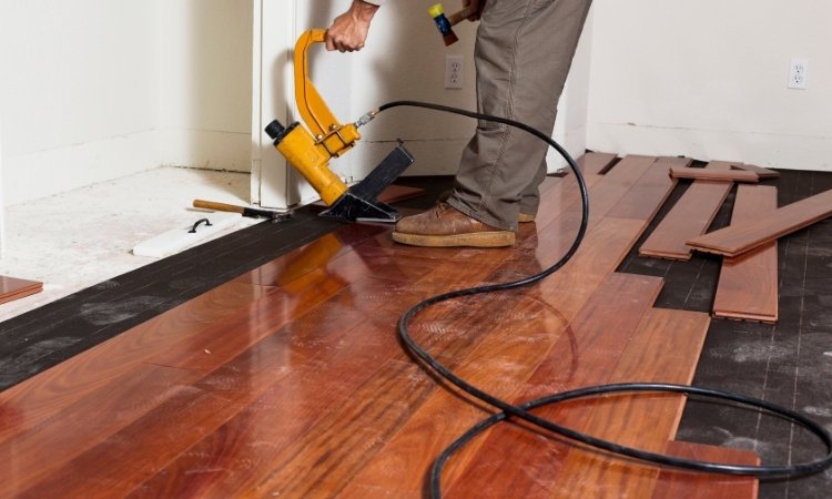 installing a hardwood flooring