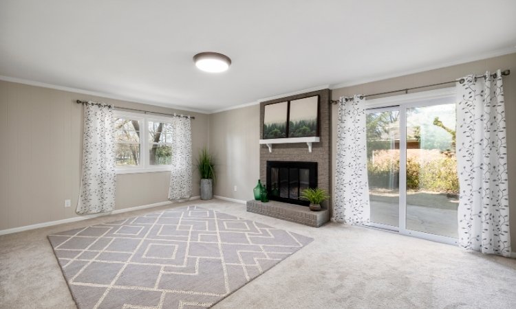 Reduces Heat Loss Through Fireplace